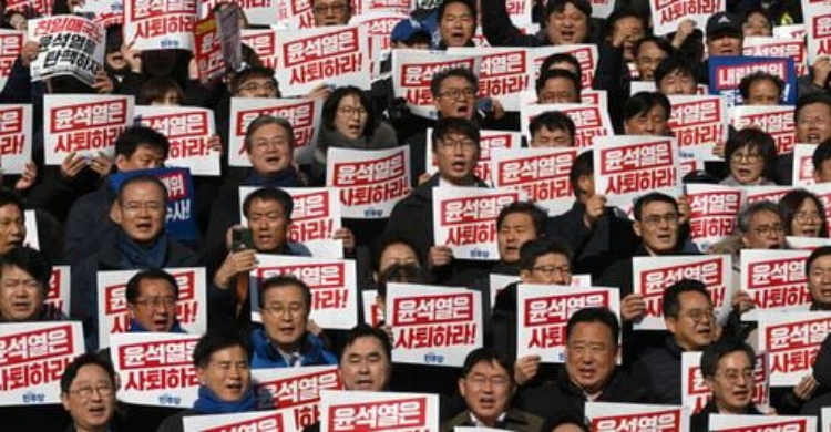 Nearly 150,000 people at protest demanding S. Korean president step down: Yonhap