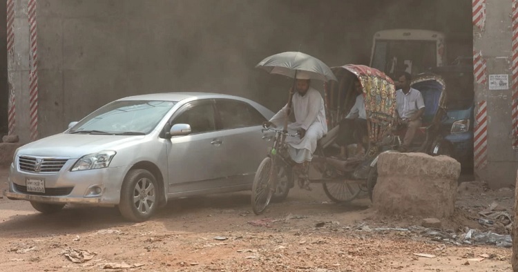 Dhaka's air ‘very unhealthy’ this morning