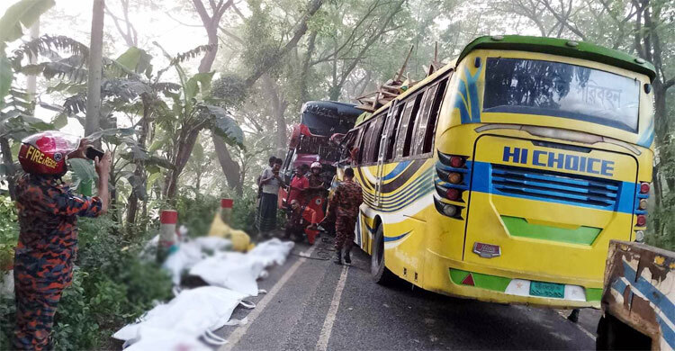 Five killed, 20 injured in head-on collision of two buses in Faridpur: Police