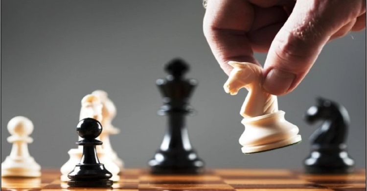 Warsia achieves FIDE Mastet title