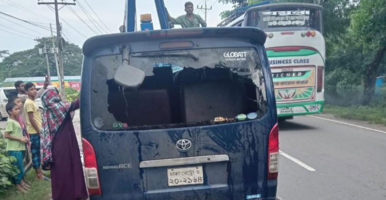 Noakhali road crash leaves six dead
