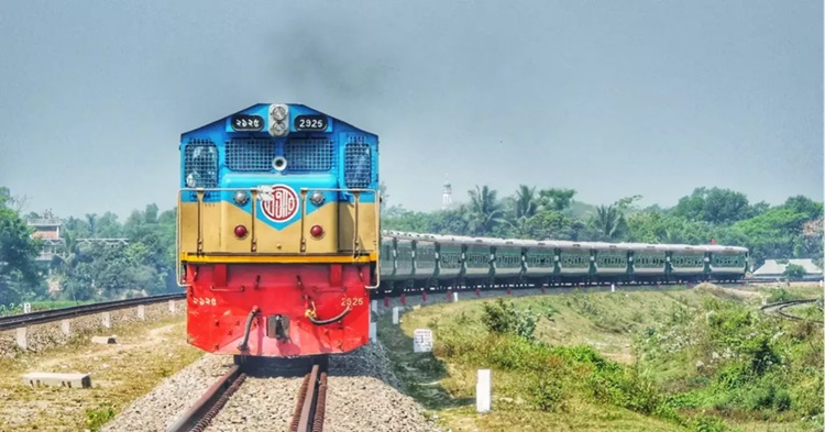 Protesters in Gazipur disrupt train services between Dhaka and north