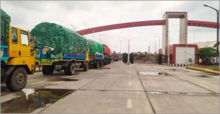 Bangladesh’s betel nut exports snarl as 150 trucks sit idle at Benapole