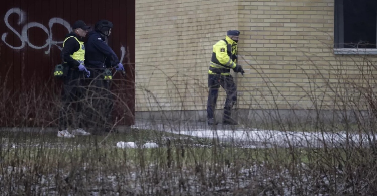 10 killed in shooting at adult education center in Sweden