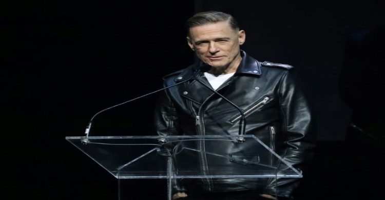 Overflowing sewage stops Bryan Adams concert in Australia