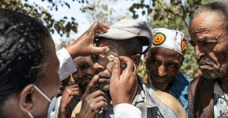 'I rip out my lashes to ease pain': Eye disease afflicts Ethiopia