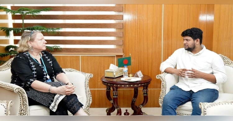 UNESCO representative meets info adviser
