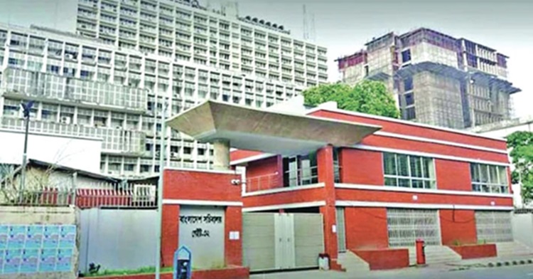 One year after uprising, govt moves to restore order in public service