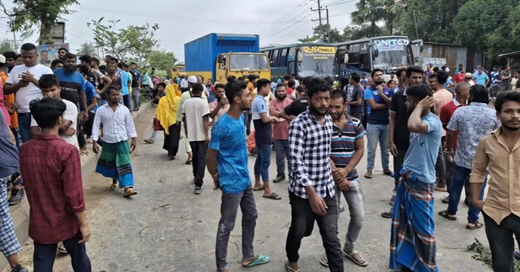 Workers protest in Gazipur, block Dhaka-Mymensingh Highway