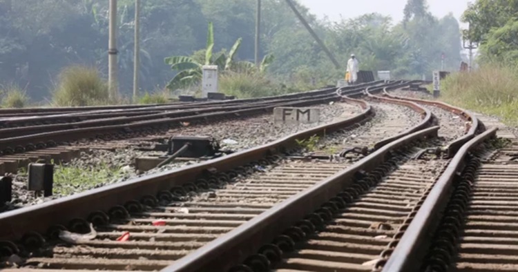 Train collision disrupts service on Lalmonirhat–Burimari route for 3.5 hours