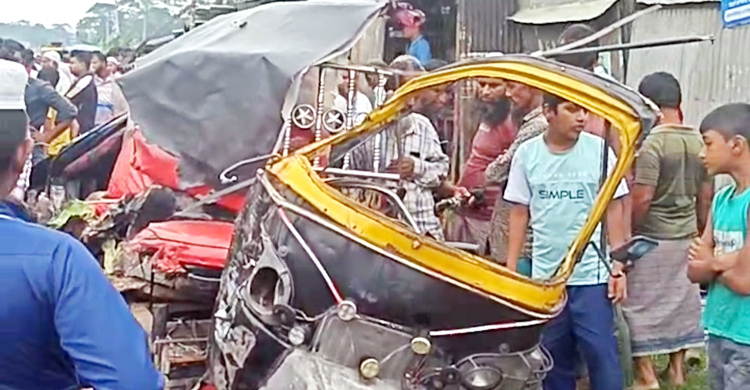 5 killed in Faridpur road accident