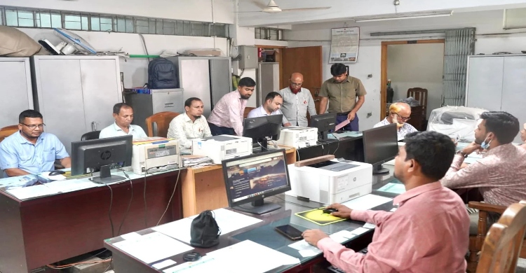 Offices reopen after 10-day Eid holiday