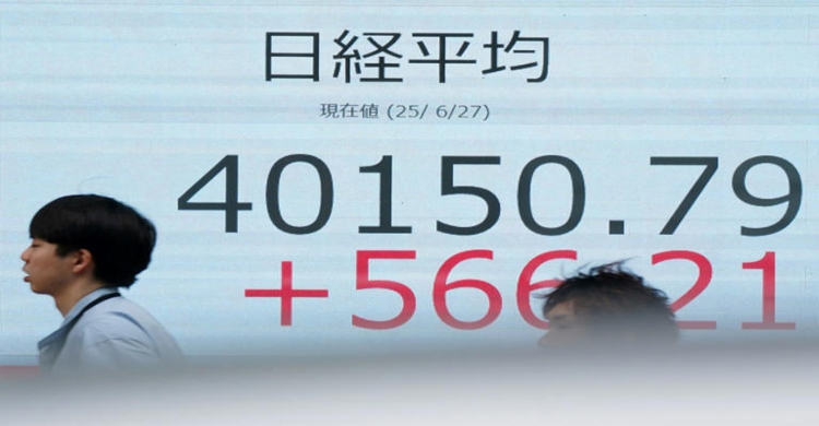 Most Asian stocks rise as investors eye US trade talks
