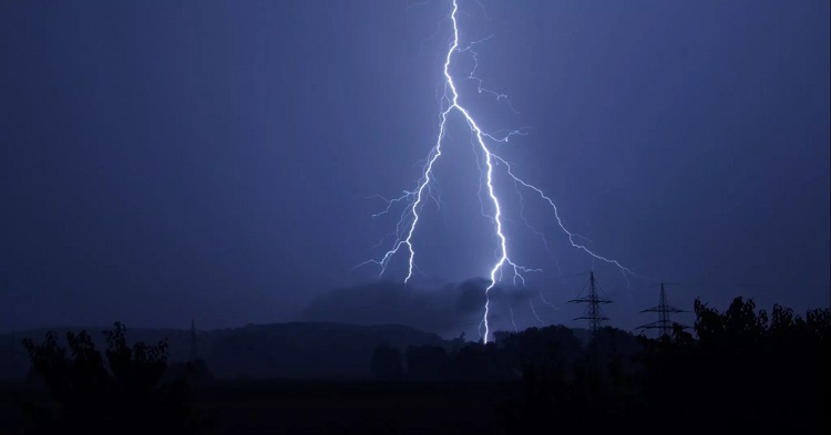 3 killed by lightning strikes in Chapainawabganj