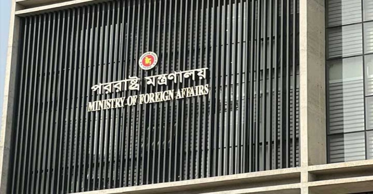 Bangladesh urges India, Pakistan to remain calm, show restraint