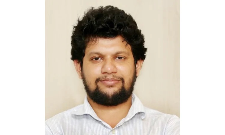 Mahfuj Alam invites Hossain to his residence