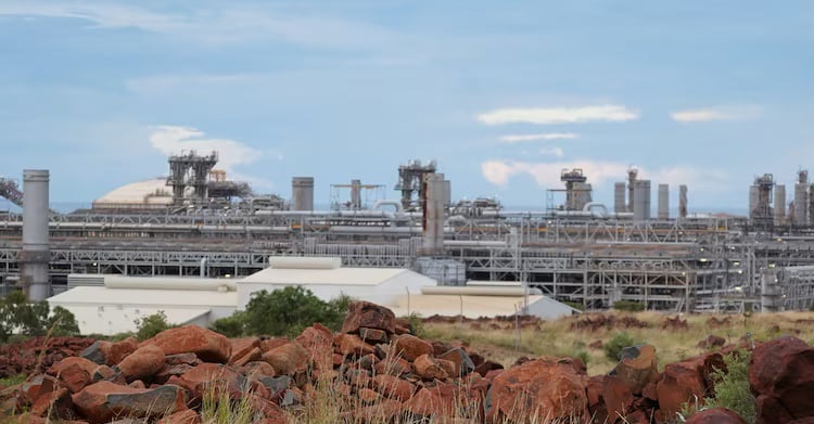 Australia approves 40-year extension for contentious gas plant