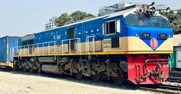 Coach detachment disrupts train service on Dhaka–Mymensingh route