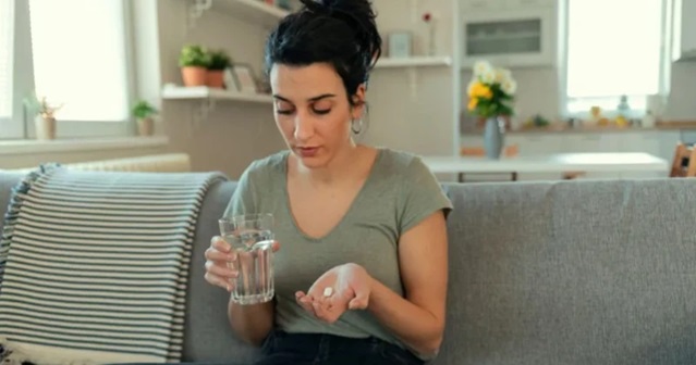 Experts call for wider use of tailored antidepressants over cheap generics
